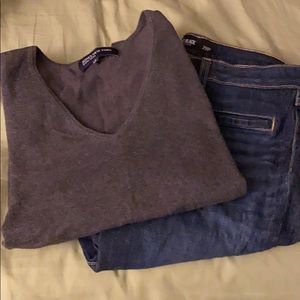 Jones New York V neck sweater size Small